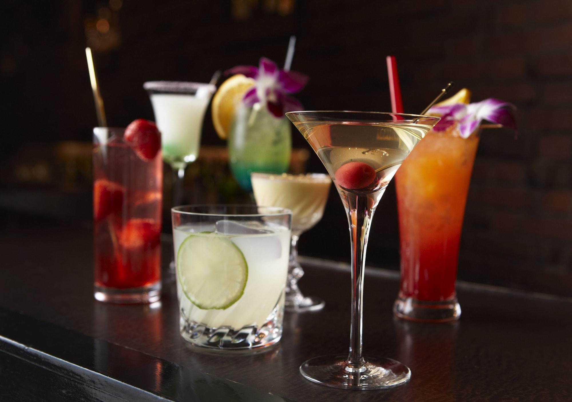 Hotel New Otani Hakata Fukuoka  Exteriér fotografie A selection of cocktails